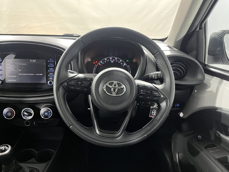 2023 (23) TOYOTA AYGO X 1.0 VVT-i Pure 5dr 5636043