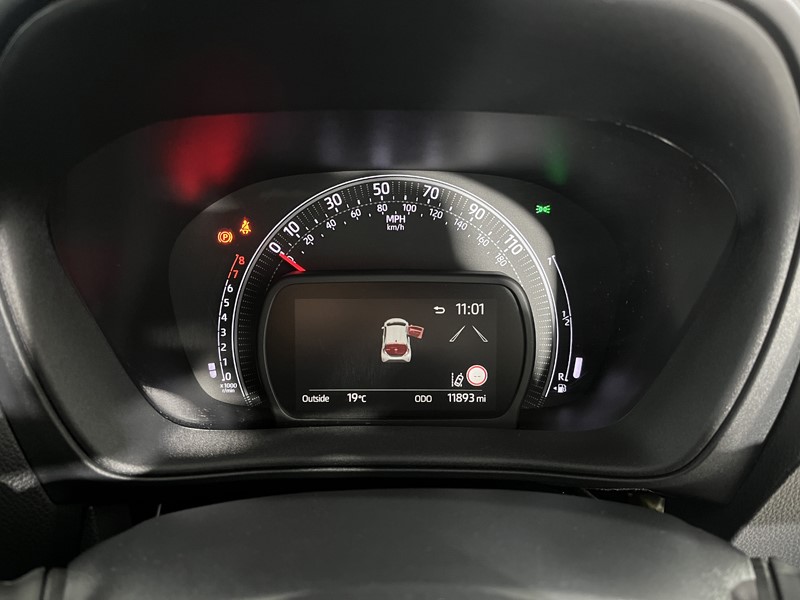 2023 (23) TOYOTA AYGO X 1.0 VVT-i Pure 5dr 5636047
