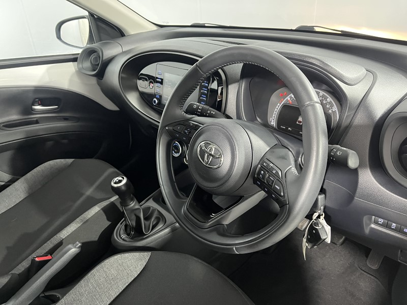 2023 (23) TOYOTA AYGO X 1.0 VVT-i Pure 5dr 5636044