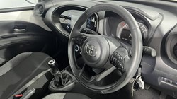 2023 (23) TOYOTA AYGO X 1.0 VVT-i Pure 5dr 5636044