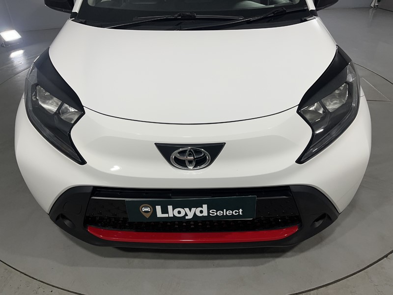 2023 (23) TOYOTA AYGO X 1.0 VVT-i Pure 5dr 5636070