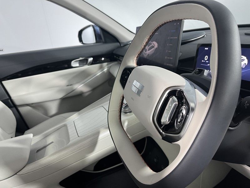 2026 (26) GEELY STARRAY 1.5 EM-i Ultra 5dr Auto 5878725
