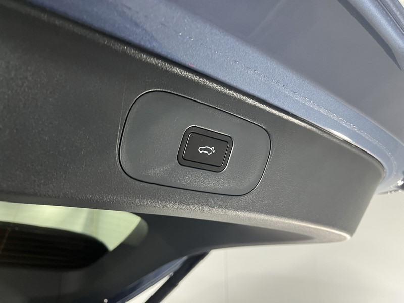 2026 (26) GEELY STARRAY 1.5 EM-i Ultra 5dr Auto 5878747