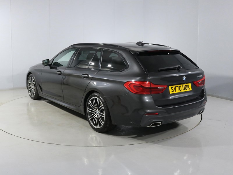 2020 (70) BMW 5 SERIES 520d MHT M Sport 5dr Auto 5715753