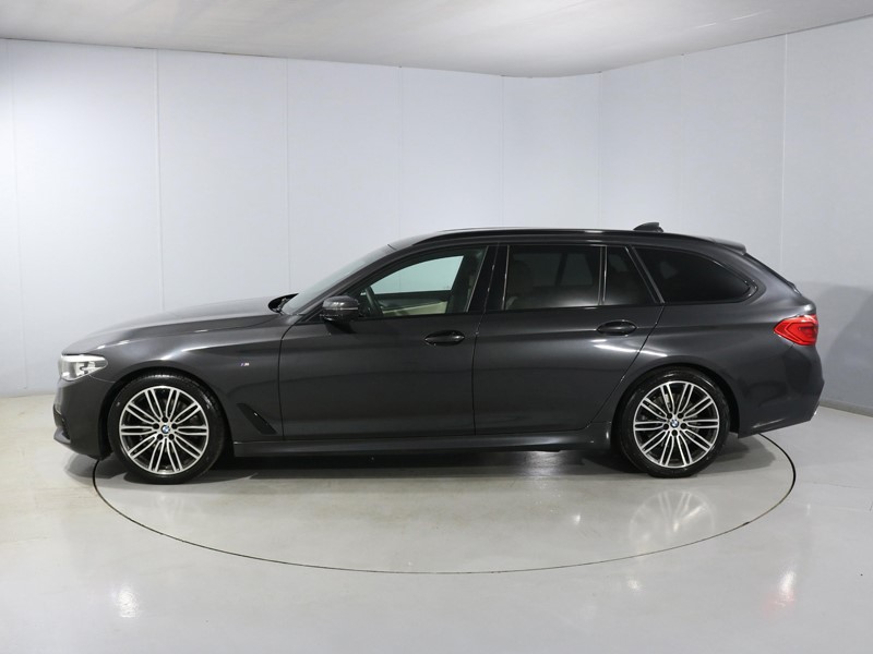 2020 (70) BMW 5 SERIES 520d MHT M Sport 5dr Auto 5715802