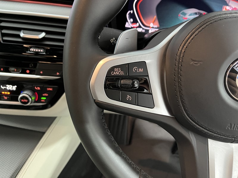 2020 (70) BMW 5 SERIES 520d MHT M Sport 5dr Auto 5715775