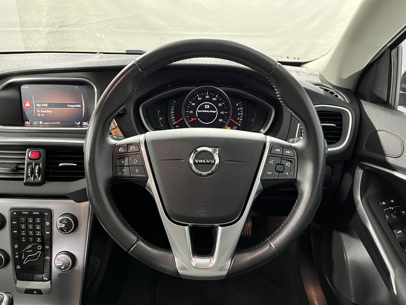 2017 (67) VOLVO V40 T3 [152] Cross Country Nav Plus 5dr 5675945