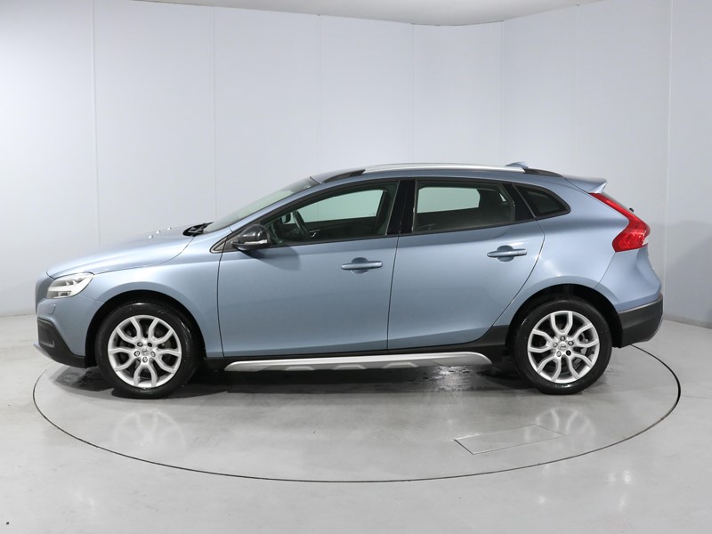 2017 (67) VOLVO V40 T3 [152] Cross Country Nav Plus 5dr 5675981