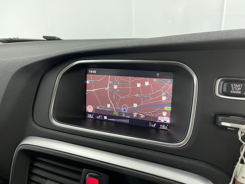2017 (67) VOLVO V40 T3 [152] Cross Country Nav Plus 5dr 5675957