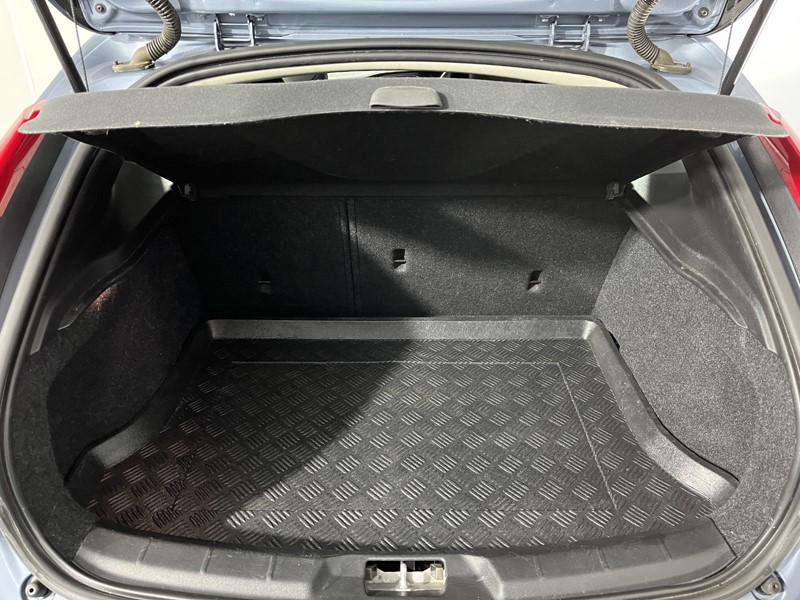2017 (67) VOLVO V40 T3 [152] Cross Country Nav Plus 5dr 5675953