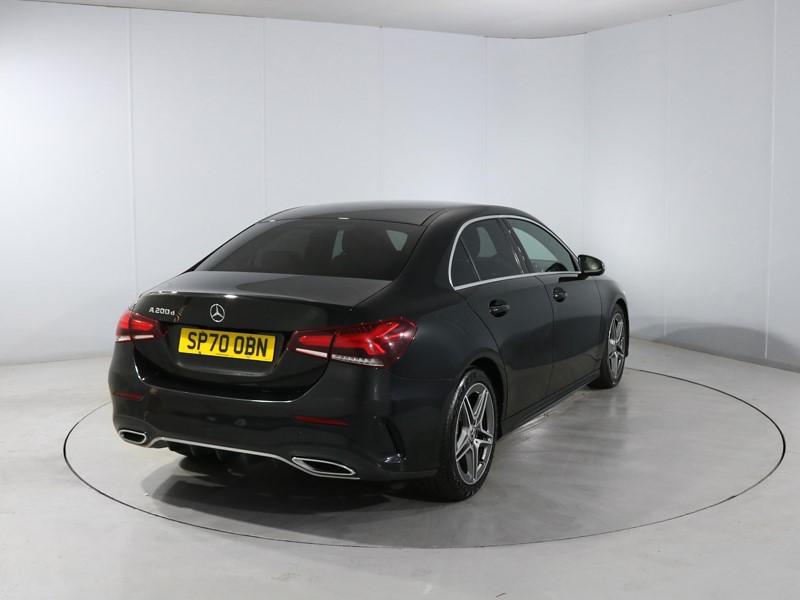 2021 (70) MERCEDES-BENZ A CLASS A200d AMG Line 4dr Auto 5695672