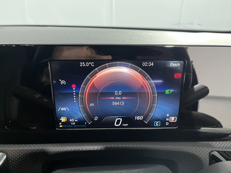 2021 (70) MERCEDES-BENZ A CLASS A200d AMG Line 4dr Auto 5695641