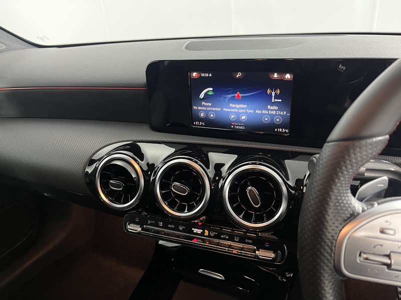 2021 (70) MERCEDES-BENZ A CLASS A200d AMG Line 4dr Auto 5695640