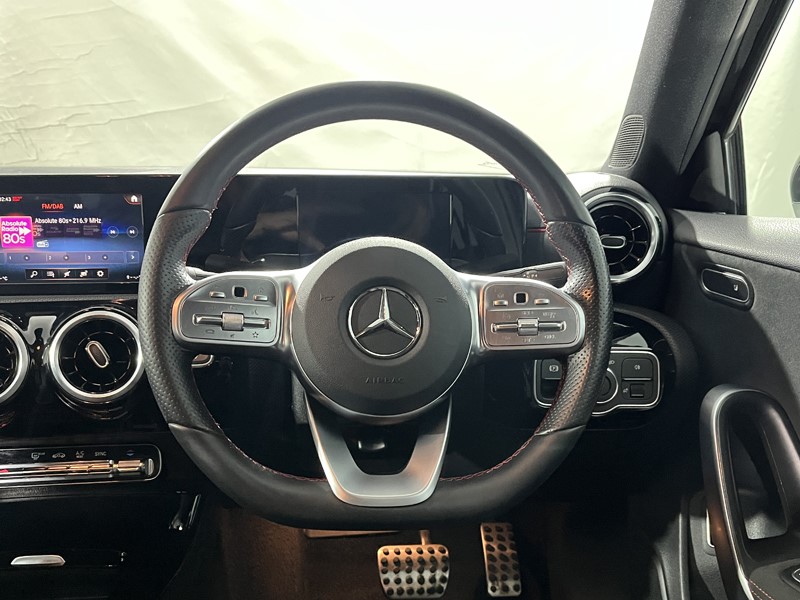 2021 (70) MERCEDES-BENZ A CLASS A200d AMG Line 4dr Auto 5695637