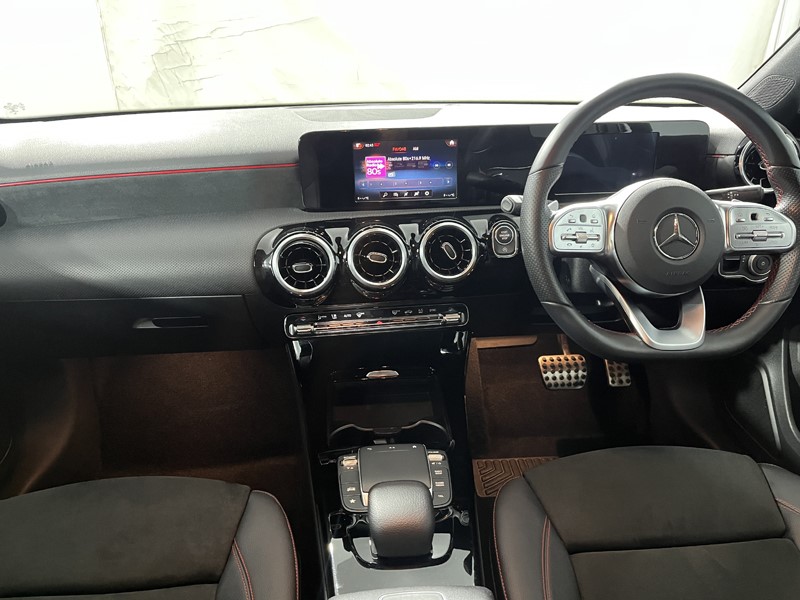 2021 (70) MERCEDES-BENZ A CLASS A200d AMG Line 4dr Auto 5695636