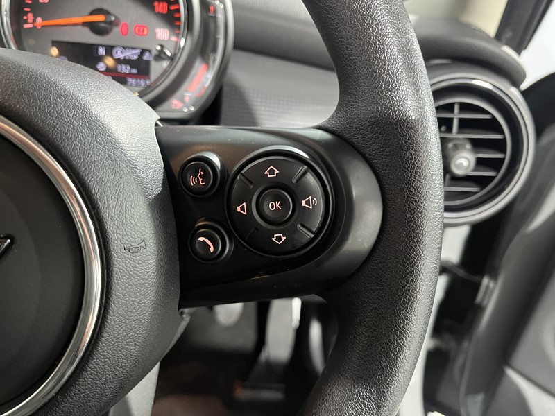 2020 (70) MINI HATCHBACK 1.5 Cooper Classic II 5dr 5698217