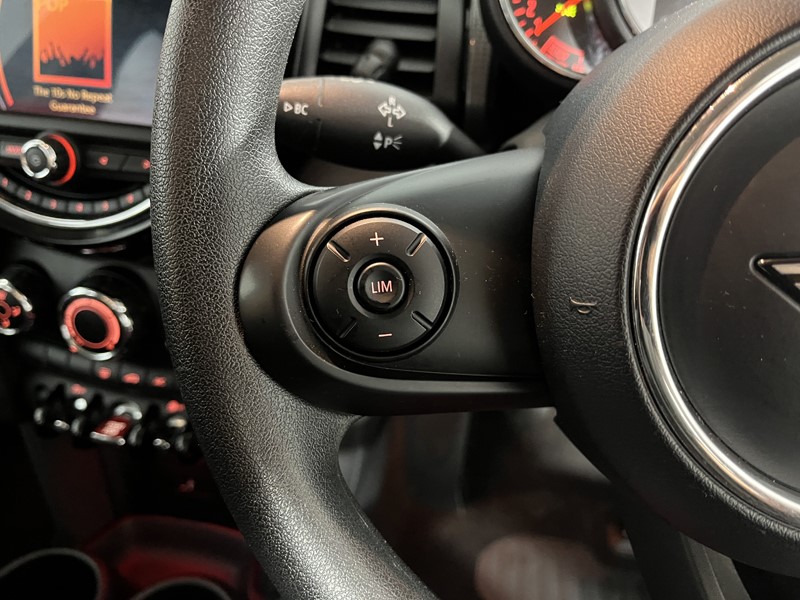 2020 (70) MINI HATCHBACK 1.5 Cooper Classic II 5dr 5698216