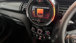 2020 (70) MINI HATCHBACK 1.5 Cooper Classic II 5dr 5698202