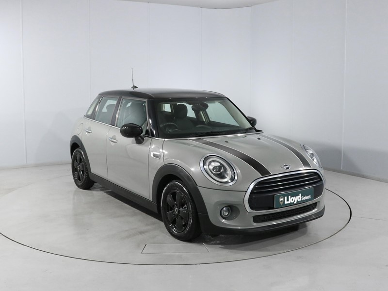 2020 (70) MINI HATCHBACK 1.5 Cooper Classic II 5dr