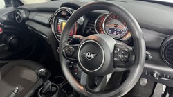 2020 (70) MINI HATCHBACK 1.5 Cooper Classic II 5dr 5698200