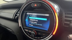 2020 (70) MINI HATCHBACK 1.5 Cooper Classic II 5dr 5698221