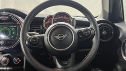 2020 (70) MINI HATCHBACK 1.5 Cooper Classic II 5dr 5698199
