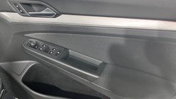 2020 (20) VOLKSWAGEN GOLF 1.5 TSI Life 5dr 5681601