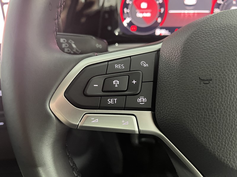 2020 (20) VOLKSWAGEN GOLF 1.5 TSI Life 5dr 5681604