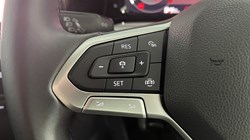 2020 (20) VOLKSWAGEN GOLF 1.5 TSI Life 5dr 5681604
