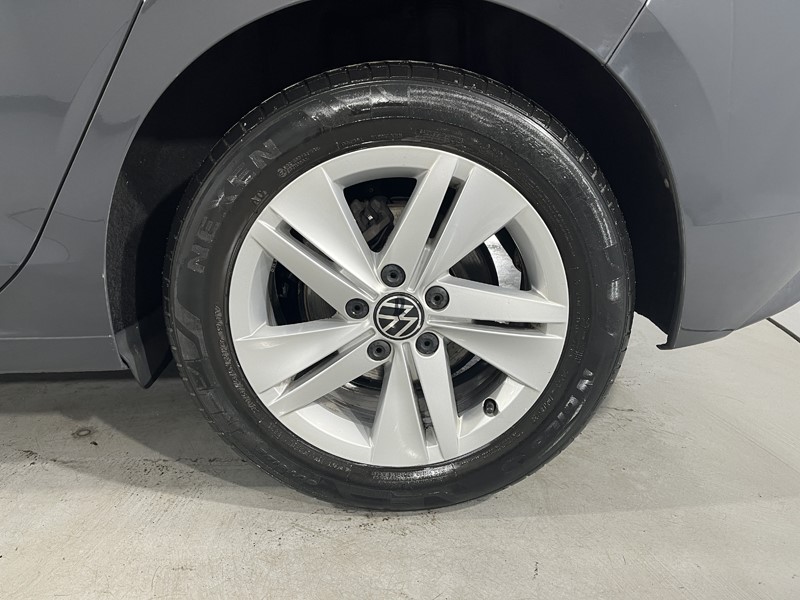 2020 (20) VOLKSWAGEN GOLF 1.5 TSI Life 5dr 5681596