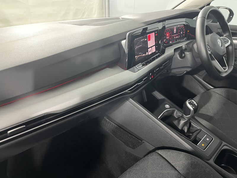 2020 (20) VOLKSWAGEN GOLF 1.5 TSI Life 5dr 5681589