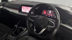 2020 (20) VOLKSWAGEN GOLF 1.5 TSI Life 5dr 5681588