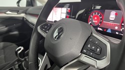 2020 (20) VOLKSWAGEN GOLF 1.5 TSI Life 5dr 5681603