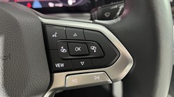 2020 (20) VOLKSWAGEN GOLF 1.5 TSI Life 5dr 5681605