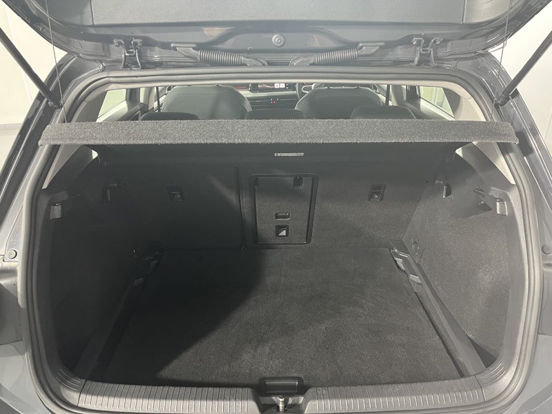 2020 (20) VOLKSWAGEN GOLF 1.5 TSI Life 5dr 5681595