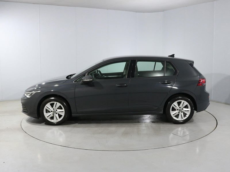 2020 (20) VOLKSWAGEN GOLF 1.5 TSI Life 5dr 5681622