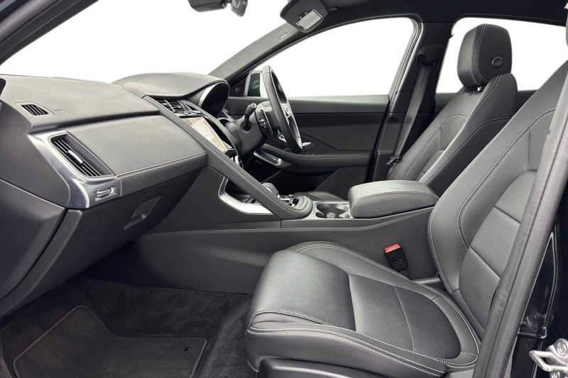 2024 (74) JAGUAR E-PACE 2.0 D200 R-Dynamic SE Black 5dr Auto 4967645