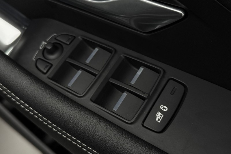 2024 (74) JAGUAR E-PACE 2.0 D200 R-Dynamic SE Black 5dr Auto 4967665