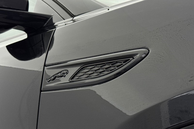 2024 (74) JAGUAR E-PACE 2.0 D200 R-Dynamic SE Black 5dr Auto 4967662