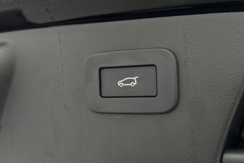 2024 (74) JAGUAR E-PACE 2.0 D200 R-Dynamic SE Black 5dr Auto 4967679