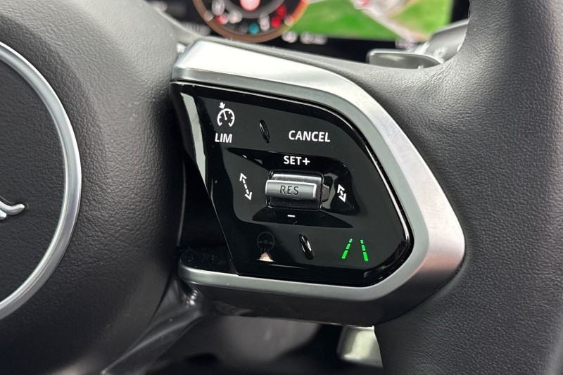 2024 (74) JAGUAR E-PACE 2.0 D200 R-Dynamic SE Black 5dr Auto 4967670