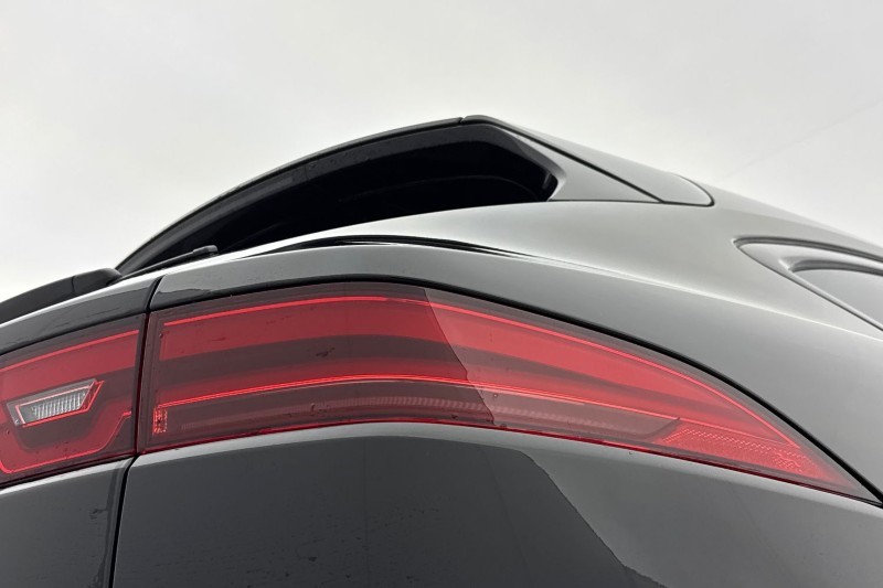 2024 (74) JAGUAR E-PACE 2.0 D200 R-Dynamic SE Black 5dr Auto 4967686