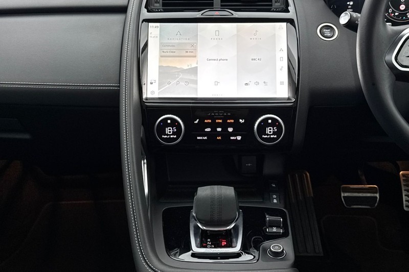 2024 (74) JAGUAR E-PACE 2.0 D200 R-Dynamic SE Black 5dr Auto 4967656