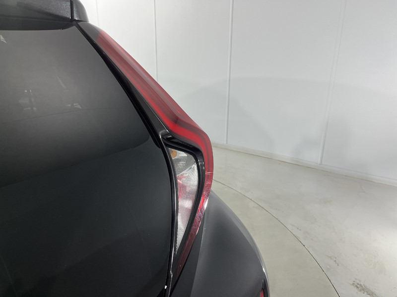 2022 (22) TOYOTA AYGO X 1.0 VVT-i Edge 5dr 5697958