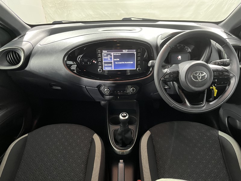 2022 (22) TOYOTA AYGO X 1.0 VVT-i Edge 5dr 5697928