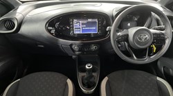 2022 (22) TOYOTA AYGO X 1.0 VVT-i Edge 5dr 5697928
