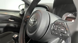 2022 (22) TOYOTA AYGO X 1.0 VVT-i Edge 5dr 5697943