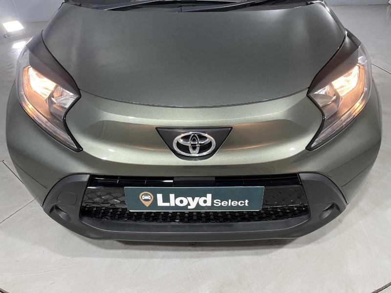 2022 (22) TOYOTA AYGO X 1.0 VVT-i Edge 5dr 5697957