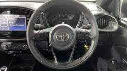 2022 (22) TOYOTA AYGO X 1.0 VVT-i Edge 5dr 5697929