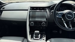 2024 (74) JAGUAR E-PACE 2.0 D200 R-Dynamic SE Black 5dr Auto 4516361